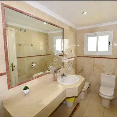 Апартаменты Balcon Al Mar